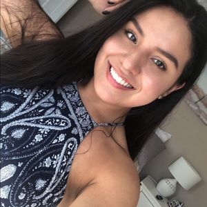 Meet your Posher, Kayla